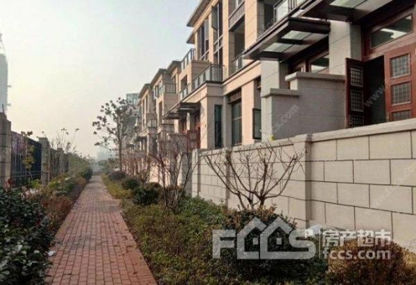 界首市公园大地复式洋房空中复式